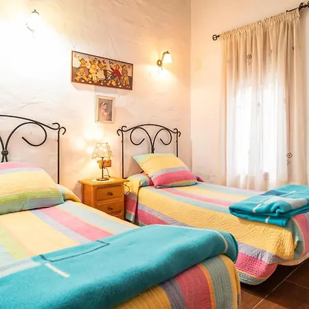 Cozy In With House A Panoramic View בית נופש Jubrique